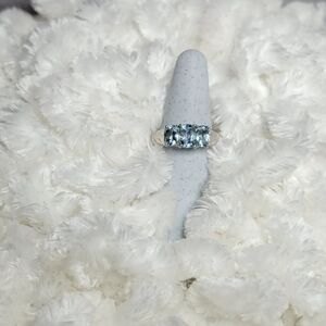 Elegant .925 Sterling Silver Aquamarine Ring